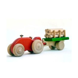 Tractor de madera con remolque