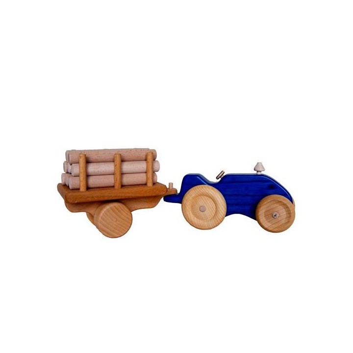 Tractor de madera con remolque