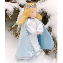 Muñeca waldorf reina del invierno