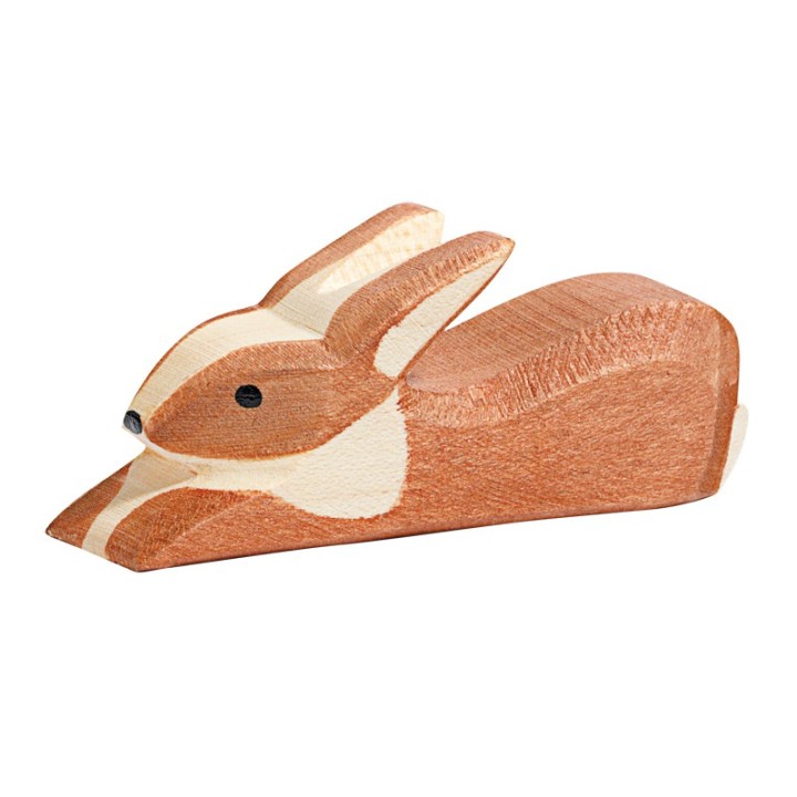 Liebre de madera tumbada
