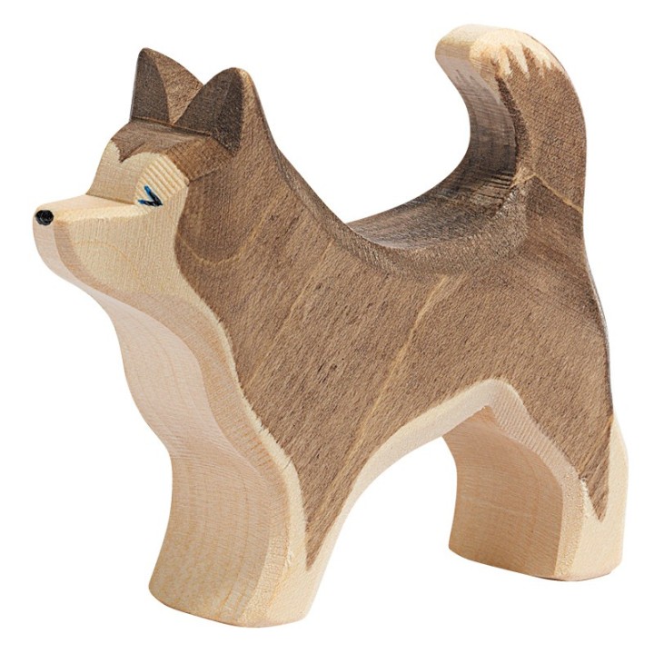 Perro de madera Esquimal de pie
