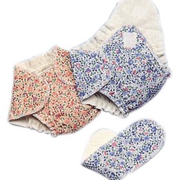 Pañal-braguita para muñeca.