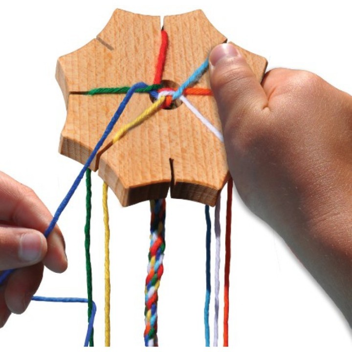 Estrella para tejer de madera.