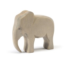 Elefante de madera macho