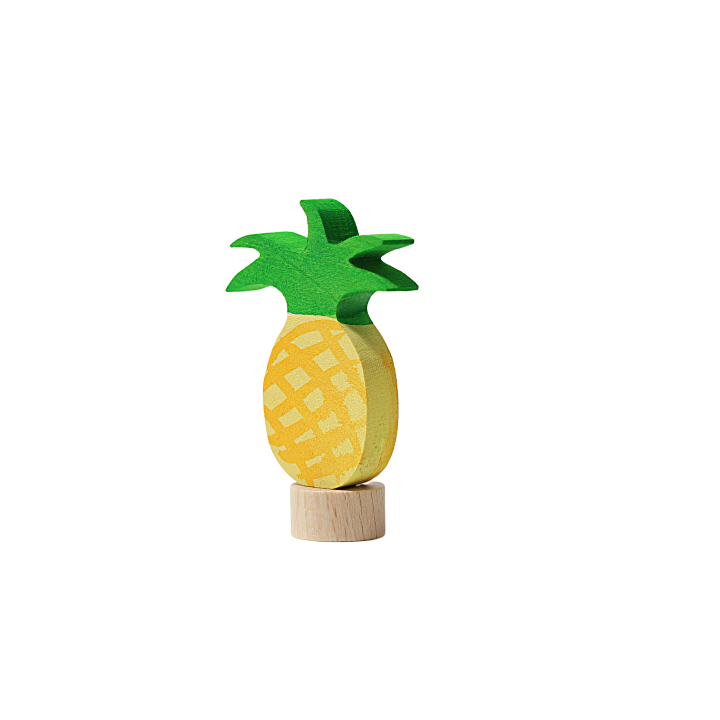 Figura de madera piña