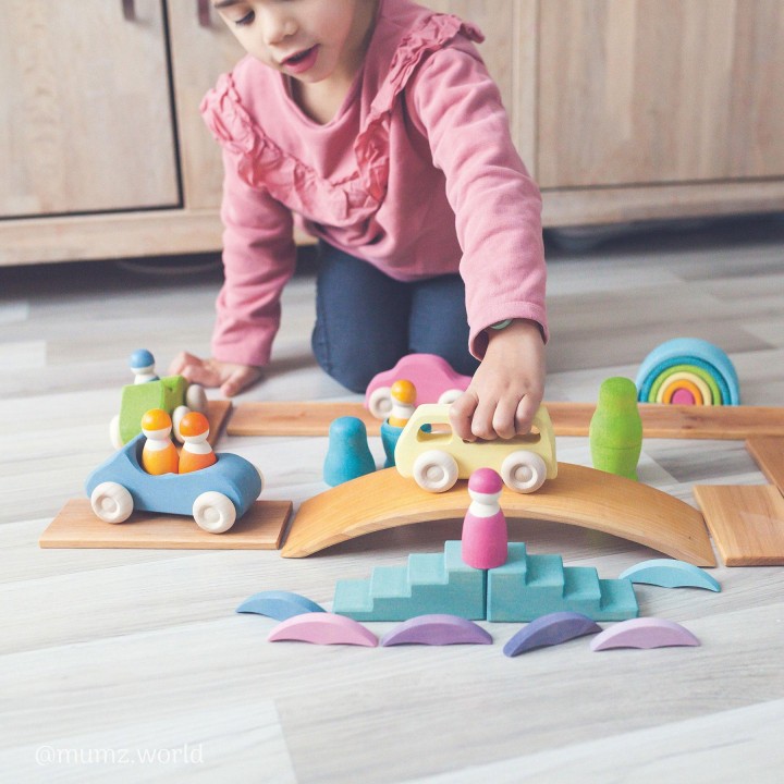 Coche de madera pastel Grimm's