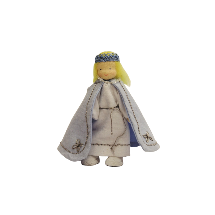Muñeca waldorf reina del invierno