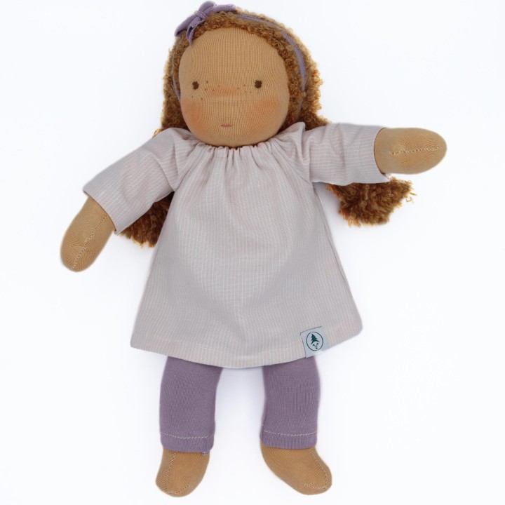 Muñeca waldorf Sara