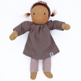 Muñeca waldorf Lola