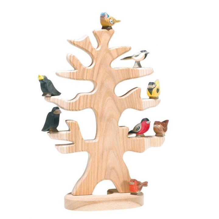 Arbola de madera par pájaros