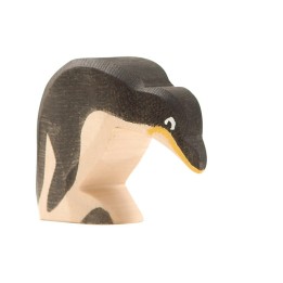 Pingüino cabeza abajo.
