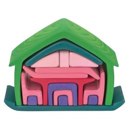 Casita rosa con muebles.
