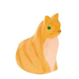 Gato sentado.